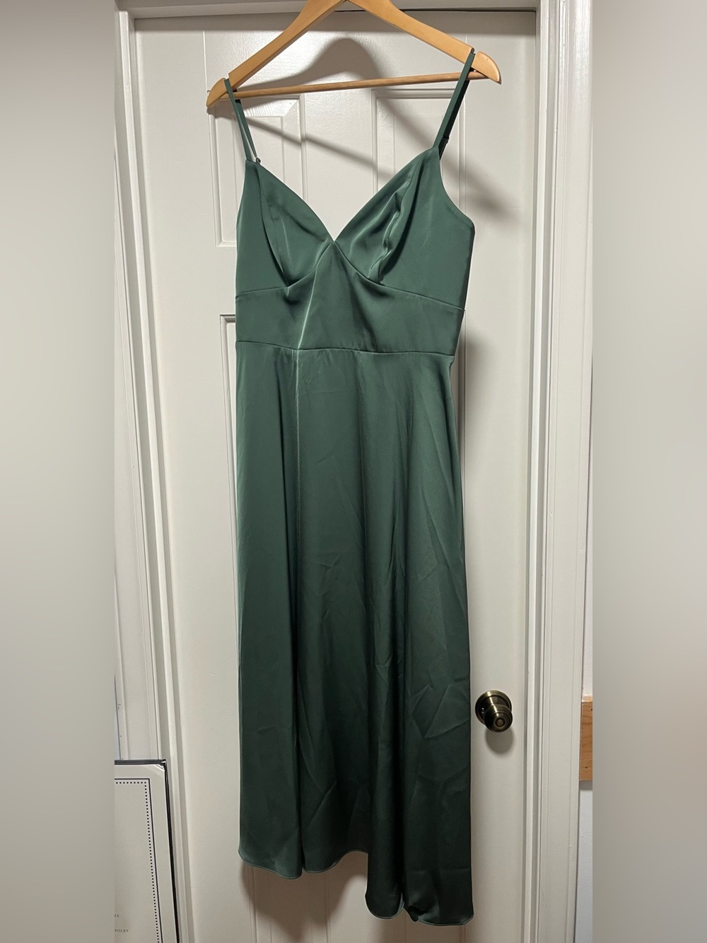 Elegant Green Slip Dress with V-Neck